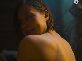 Анна Дрекслер голая – Eine Almhütte für Zwei (2019) #3