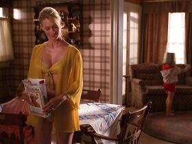 Дженьюэри Джонс секси, Мелинда Макгроу секси, Рима Язбек секси – Безумцы s02e06 (2008) #3