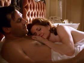 Дженьюэри Джонс секси, Мелинда Макгроу секси, Рима Язбек секси – Безумцы s02e06 (2008) #8