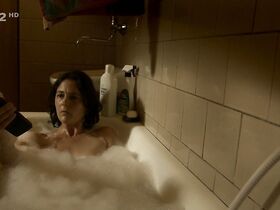 Ева Врбкова секси – Men in Rut (2009)