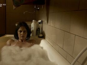 Ева Врбкова секси – Men in Rut (2009) #5