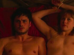 Сара-Меган Алюш-Мэни голая, Адель Вим секси – Родственные души (2018) #9