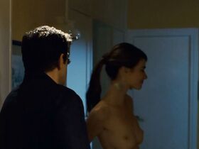 Надир Казелли голая, Джулия Греко секси, Микаэла Рамаццотти секси – Стоя в раю (2012) #13