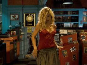 Надир Казелли голая, Джулия Греко секси, Микаэла Рамаццотти секси – Стоя в раю (2012) #16