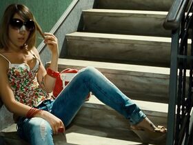 Надир Казелли голая, Джулия Греко секси, Микаэла Рамаццотти секси – Стоя в раю (2012) #2