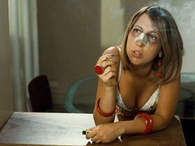 Надир Казелли голая, Джулия Греко секси, Микаэла Рамаццотти секси – Стоя в раю (2012) #6