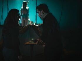 Кэт Кравчук голая – Мир будущего (2017) #2