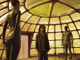 Аманда Коллин голая – Воспитанные волками s01e06-07 (2020) #18