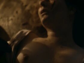 Лаура Смет голая, Каролина Бордерье голая – Пацанка s01e04 (2020)