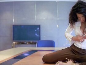 Катрина Каиф секси, Мадху Сапре секси – Бум (2003) #10