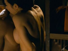 Чо Ё-джон голая, Рю Хён-гён голая – Слуга (2010) #9