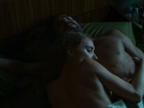 Дебора Франсуа голая – The Paramedic (2020) #5