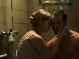 Дебора Франсуа голая – The Paramedic (2020) #6