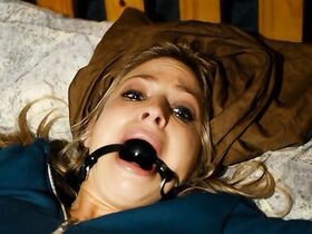 Сара Хронис голая – Безрассудная жизнь (2014) #12