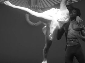 Изабелла Блисс голая, Скарлет Меллиш Уилсон секси, Ивонн Майоль секси – Последний Фауст (2019) #12