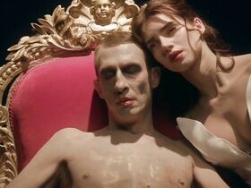 Изабелла Блисс голая, Скарлет Меллиш Уилсон секси, Ивонн Майоль секси – Последний Фауст (2019) #16