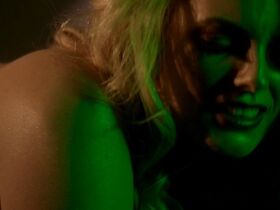 Изабелла Блисс голая, Скарлет Меллиш Уилсон секси, Ивонн Майоль секси – Последний Фауст (2019) #3