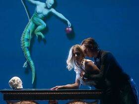 Изабелла Блисс голая, Скарлет Меллиш Уилсон секси, Ивонн Майоль секси – Последний Фауст (2019) #5