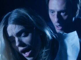 Изабелла Блисс голая, Скарлет Меллиш Уилсон секси, Ивонн Майоль секси – Последний Фауст (2019) #8