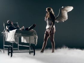 Изабелла Блисс голая, Скарлет Меллиш Уилсон секси, Ивонн Майоль секси – Последний Фауст (2019) #9