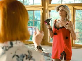 Ивана Хилкова секси, Луция Жачкова секси – Chlap na střídačku (2020) #20