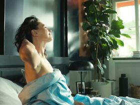 Ивана Хилкова секси, Луция Жачкова секси – Chlap na střídačku (2020) #31