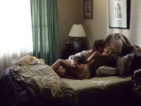 Мими Роджерс секси, Ребекка Армстронг голая – Скрывающийся в доме (1989) #5