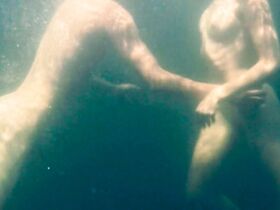 Анна Шилдс голая, Изабель МакНалли секси, Мэри Бет Пейл голая – Песня озера Суэй (2018)