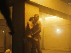 Кристина Поли голая, Юлия Волкова голая, Мария Куликова голая – Игра на выживание s01e06-07 (2020) #14