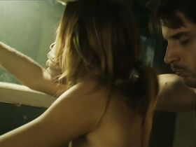 Кристина Поли голая, Юлия Волкова голая, Мария Куликова голая – Игра на выживание s01e06-07 (2020) #4