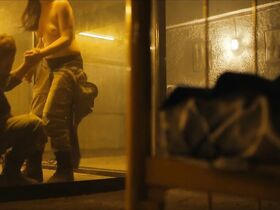 Кристина Поли голая, Юлия Волкова голая, Мария Куликова голая – Игра на выживание s01e06-07 (2020) #8