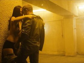 Кристина Поли голая, Юлия Волкова голая, Мария Куликова голая – Игра на выживание s01e06-07 (2020) #9