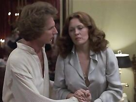 Фэй Данауэй секси – Глаза Лоры Марс (1978)