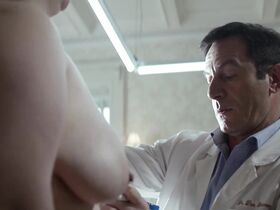 Кира Джонсон голая – Тёмное зеркало (2018) #9