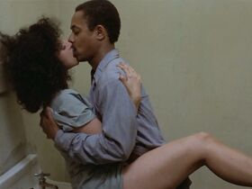 Глория Делани голая, Хэйзел Спирс голая – Исправительная колония (1979) #10