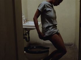 Глория Делани голая, Хэйзел Спирс голая – Исправительная колония (1979) #6