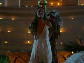 Мэгги Кью секси – С днём смерти (2020) #16