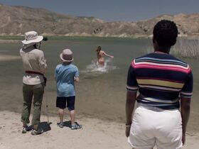 Джульетт Льюис голая – Кемпинг s01E01 (2018) #2