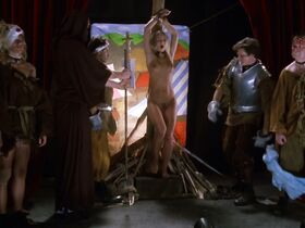 Жаклин Ловелл голая, Александрия Куинн голая – Глава Семейства (1996) #19