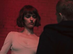 Ольга Зуева секси – На районе (2018) #3