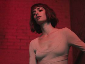 Ольга Зуева секси – На районе (2018) #4