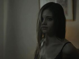 Индиа Айсли голая – Тёмное зеркало (2018) #12