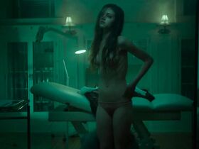 Индиа Айсли голая – Тёмное зеркало (2018) #19