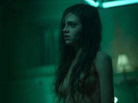 Индиа Айсли голая – Тёмное зеркало (2018) #21