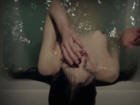 Индиа Айсли голая – Тёмное зеркало (2018) #4