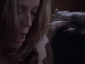 Элли Уокер голая – Скажи мне, что любишь меня s01e10 (2007) #10