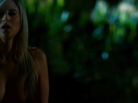 Келли Саванна Дитон голая – Ферма страха (2020) #5