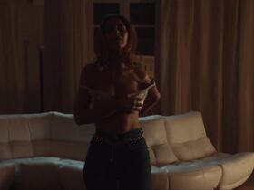 Мари-Анж Каста голая, Сара Серрайокко голая – Беспощадный (2019) #1