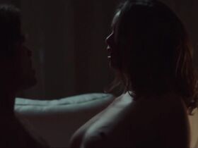 Мари-Анж Каста голая, Сара Серрайокко голая – Беспощадный (2019)