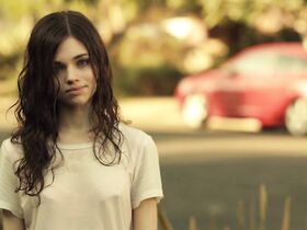 Индиа Айсли секси – Няня (2014) #1